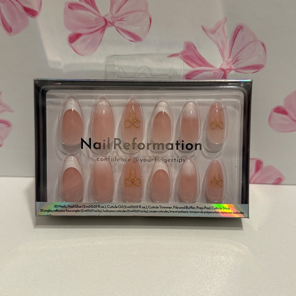 Nail Reformation Nude French Press-On Nails with Gold Bow Accent Medium Almond‎